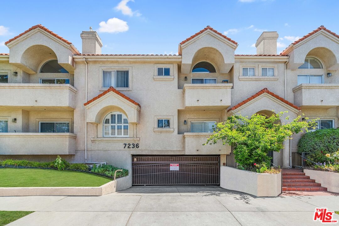 7236 Amigo Ave Unit: 202