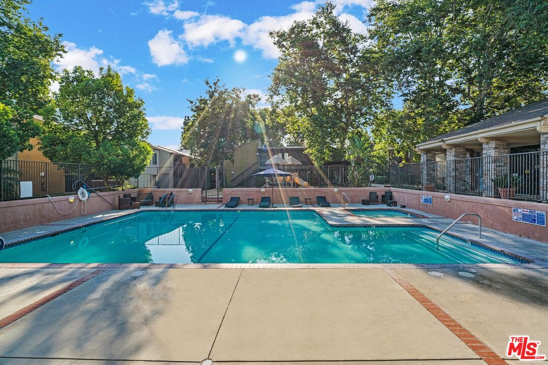 18350 Hatteras St Unit: 159