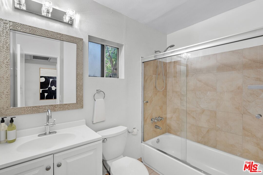 18350 Hatteras St Unit: 159