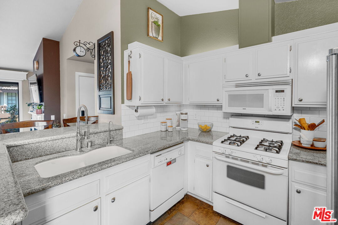 13115 Sunnybrook Cir Unit: 202
