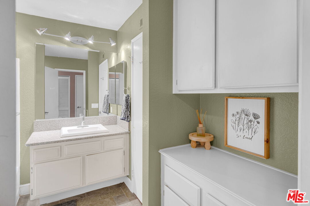 13115 Sunnybrook Cir Unit: 202
