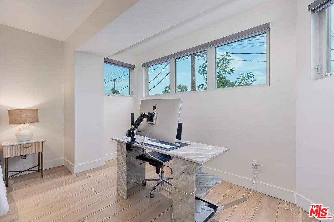 616 Huntley Dr Unit: 2