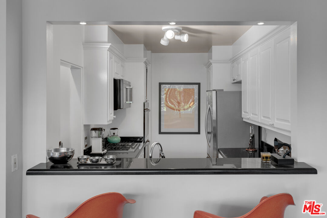 8787 Shoreham Dr Unit: 502