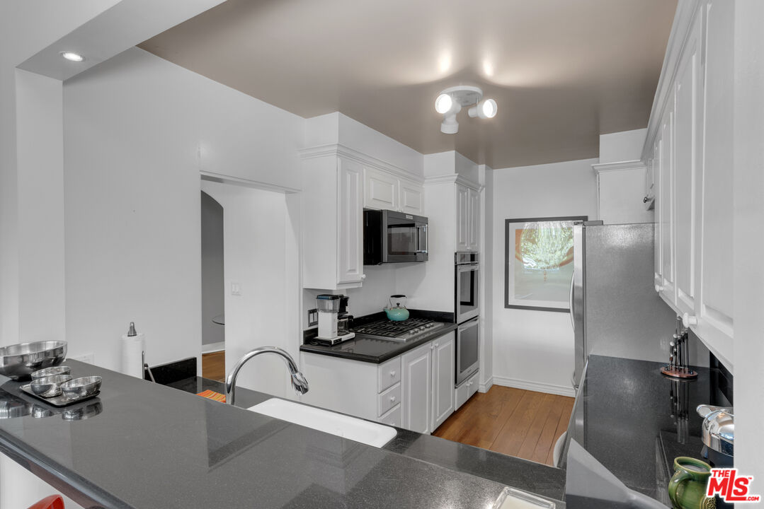 8787 Shoreham Dr Unit: 502