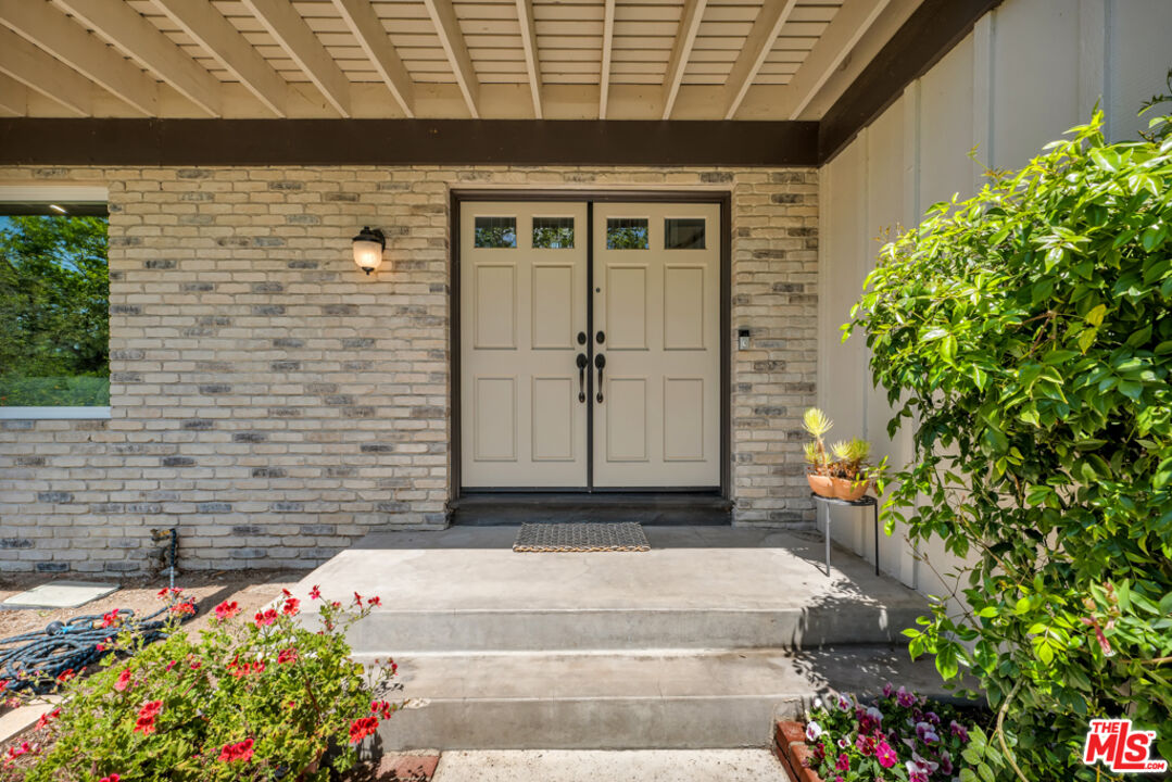 2686 Velarde Dr