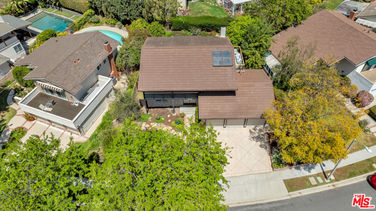 2686 Velarde Dr
