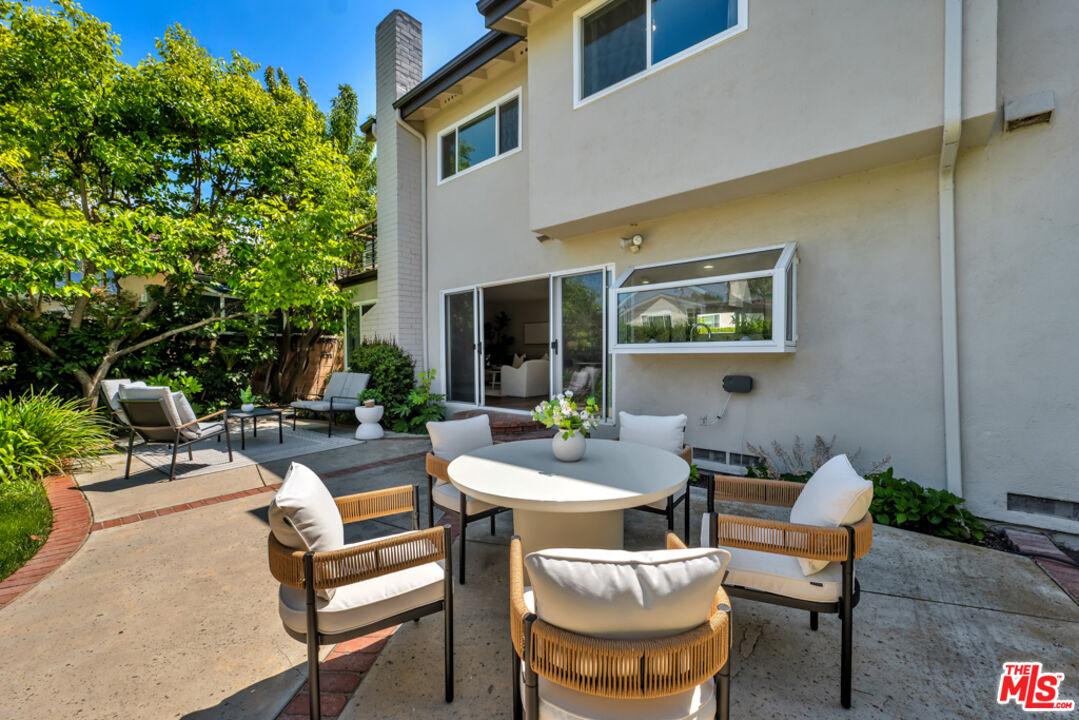 2686 Velarde Dr