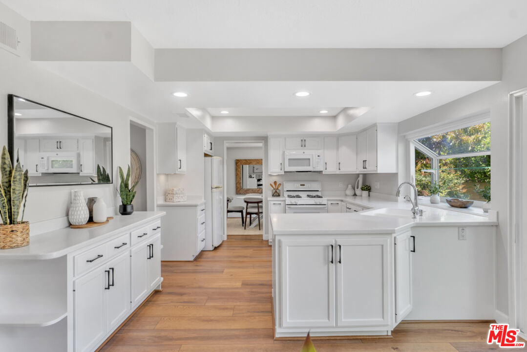 2686 Velarde Dr