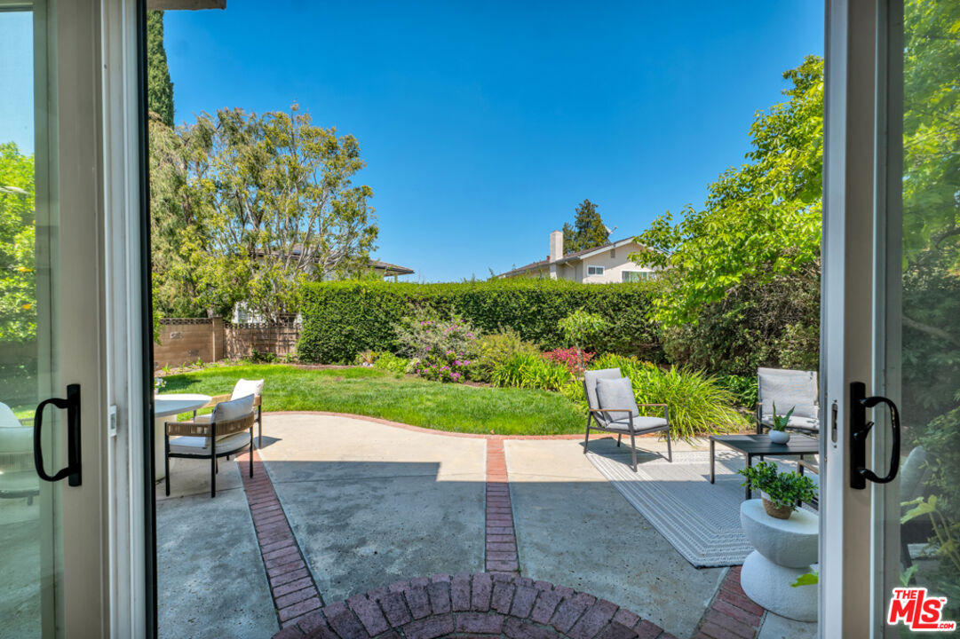 2686 Velarde Dr