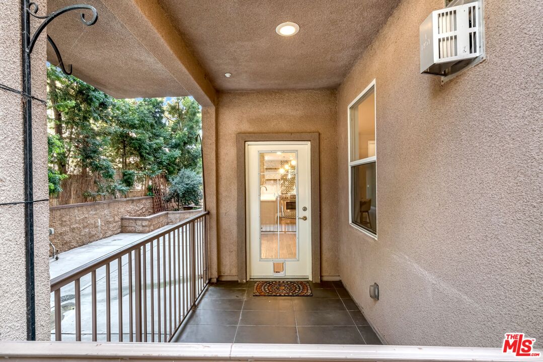 1248 N Laurel Ave Unit: 103