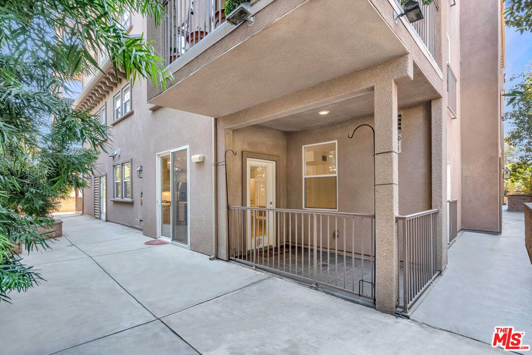 1248 N Laurel Ave Unit: 103