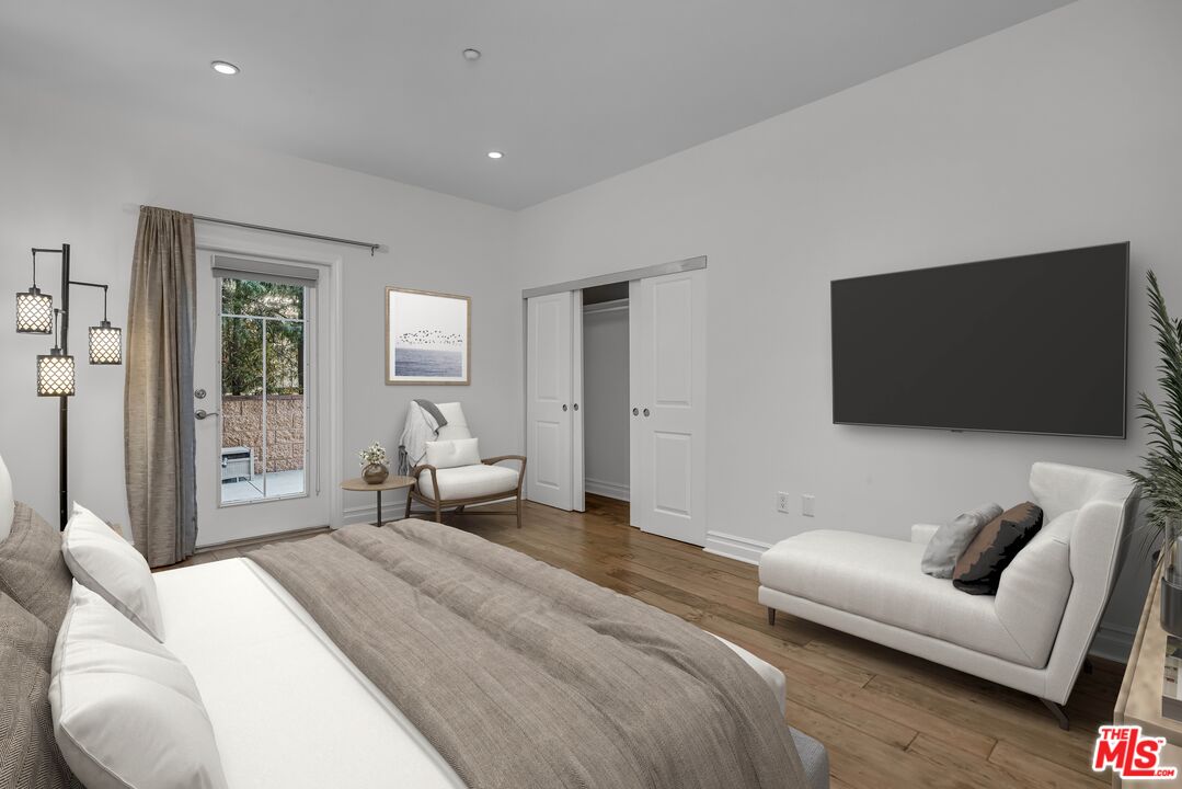 1248 N Laurel Ave Unit: 103