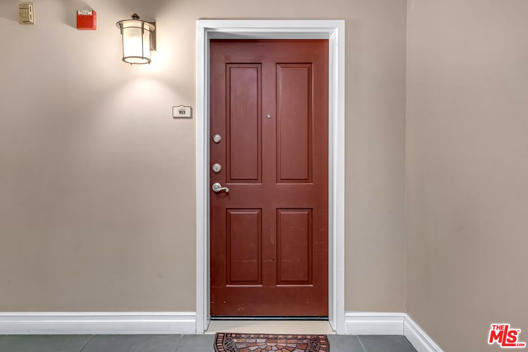 1248 N Laurel Ave Unit: 103