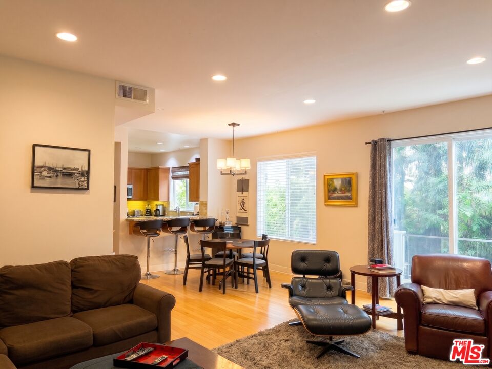 11851 Laurelwood Dr Unit: 105