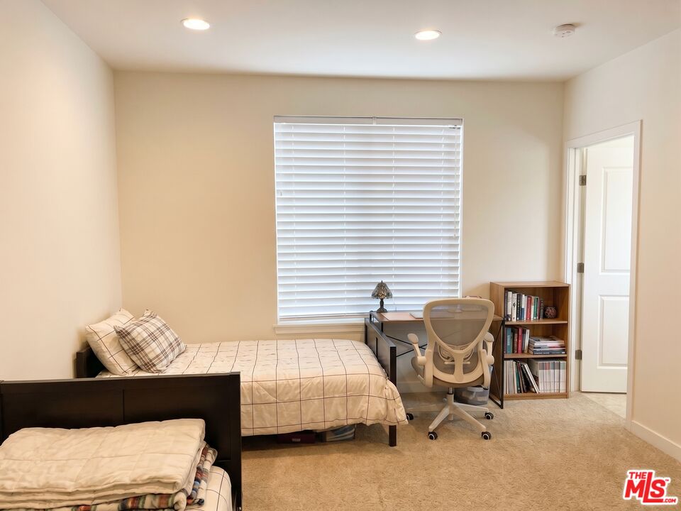 11851 Laurelwood Dr Unit: 105
