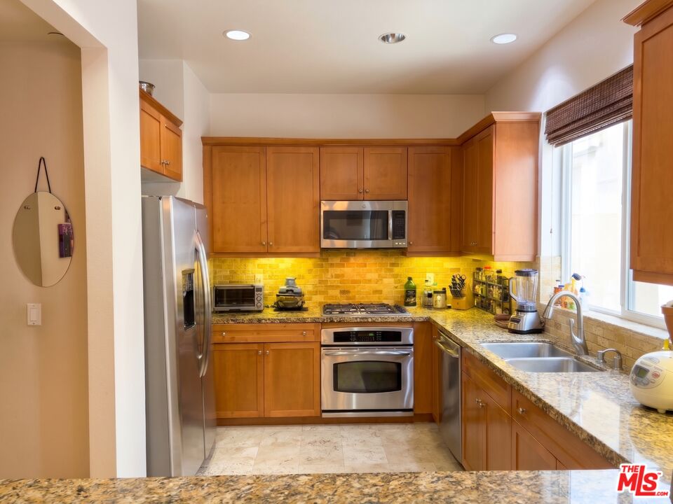 11851 Laurelwood Dr Unit: 105