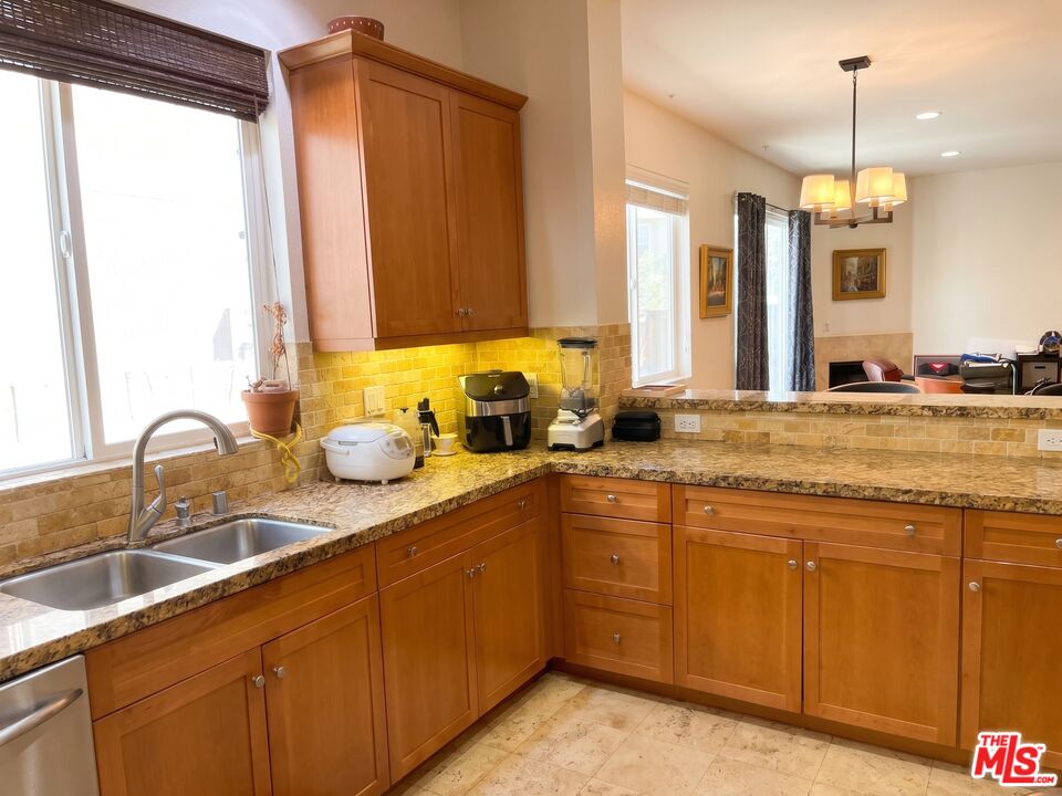 11851 Laurelwood Dr Unit: 105