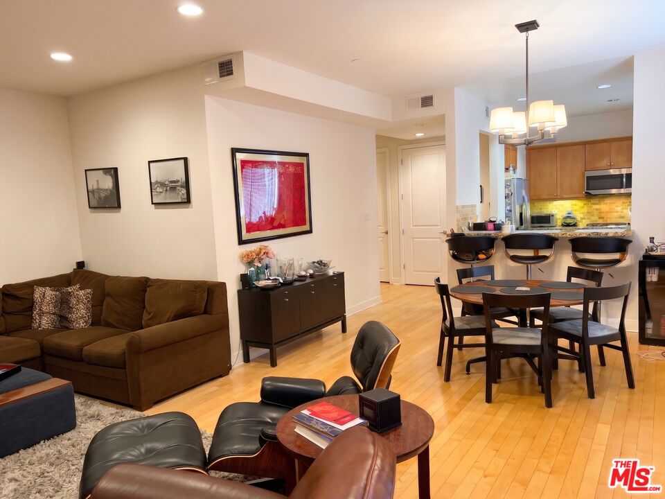 11851 Laurelwood Dr Unit: 105