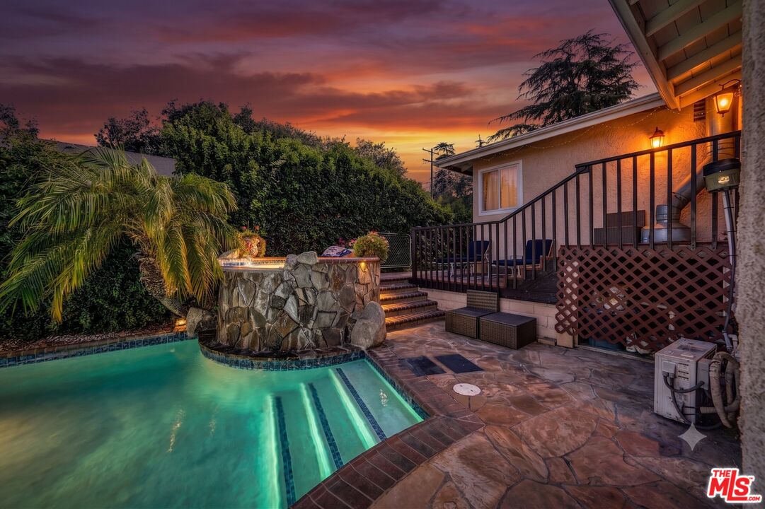 10205 Fairgrove Ave