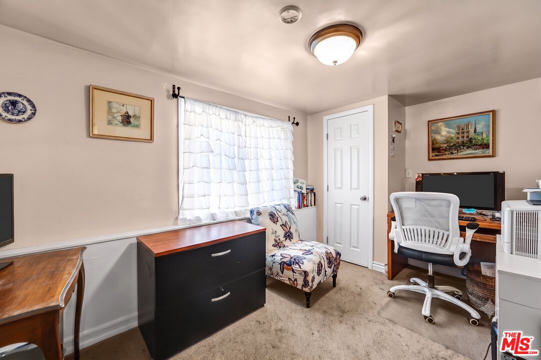 10205 Fairgrove Ave