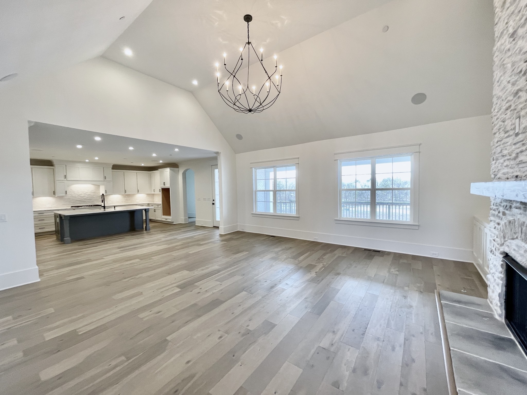 1014 PASADENA DRIVE