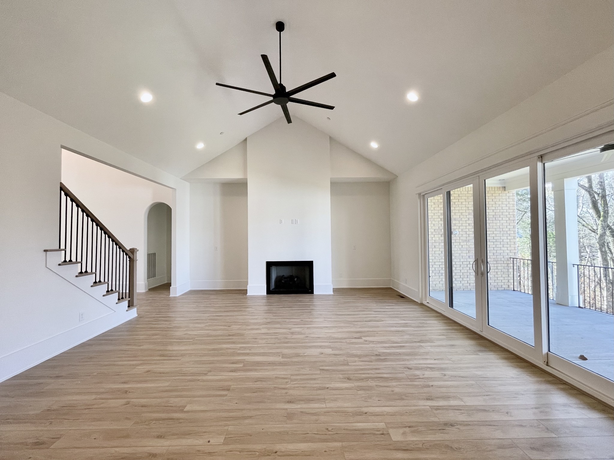 1014 PASADENA DRIVE