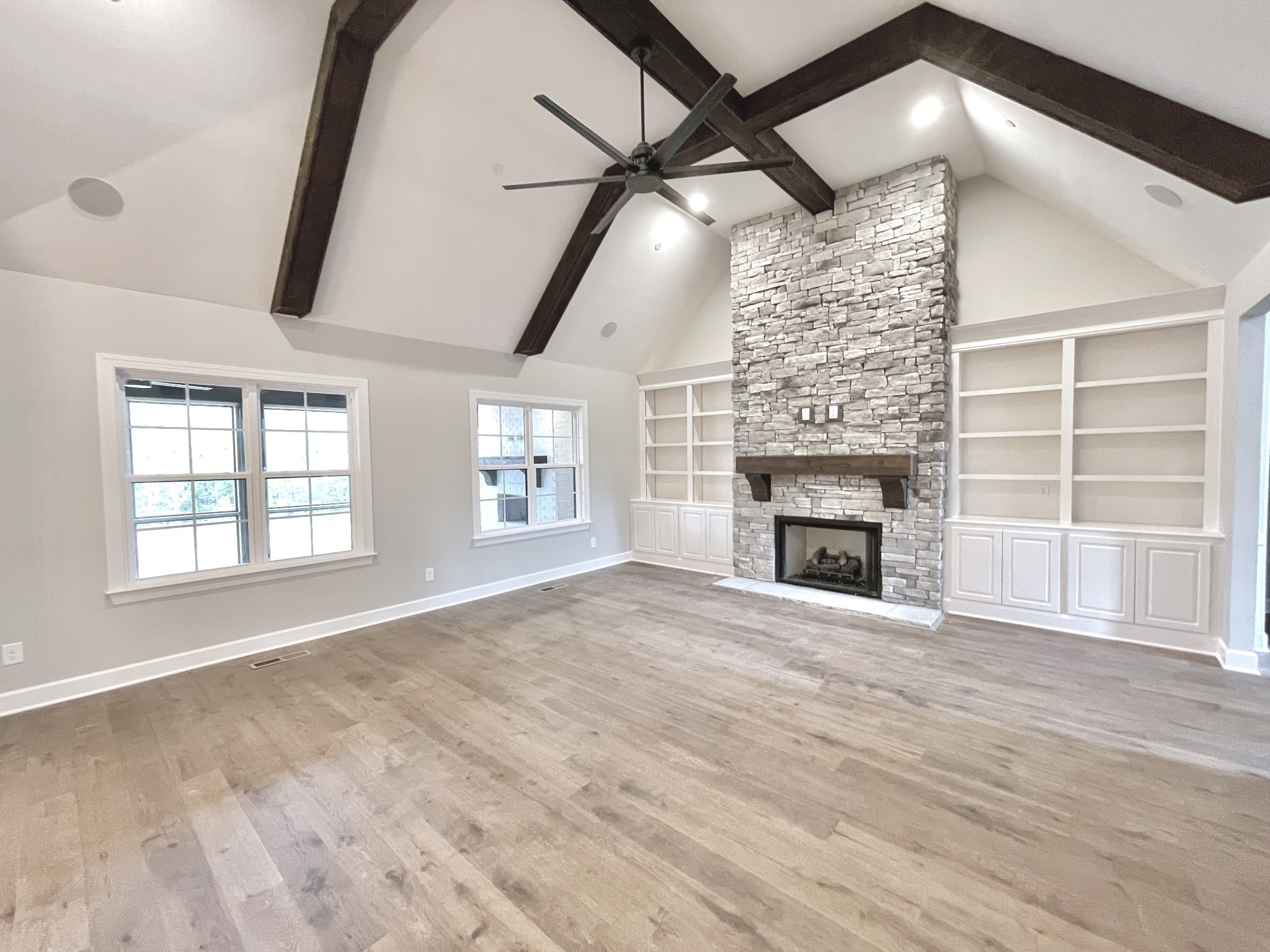 1014 PASADENA DRIVE