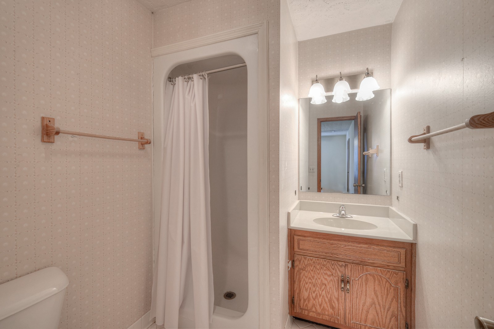 5064 Stillwood Dr Unit: B