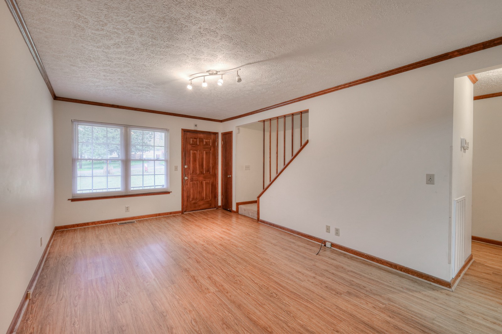 5064 Stillwood Dr Unit: B