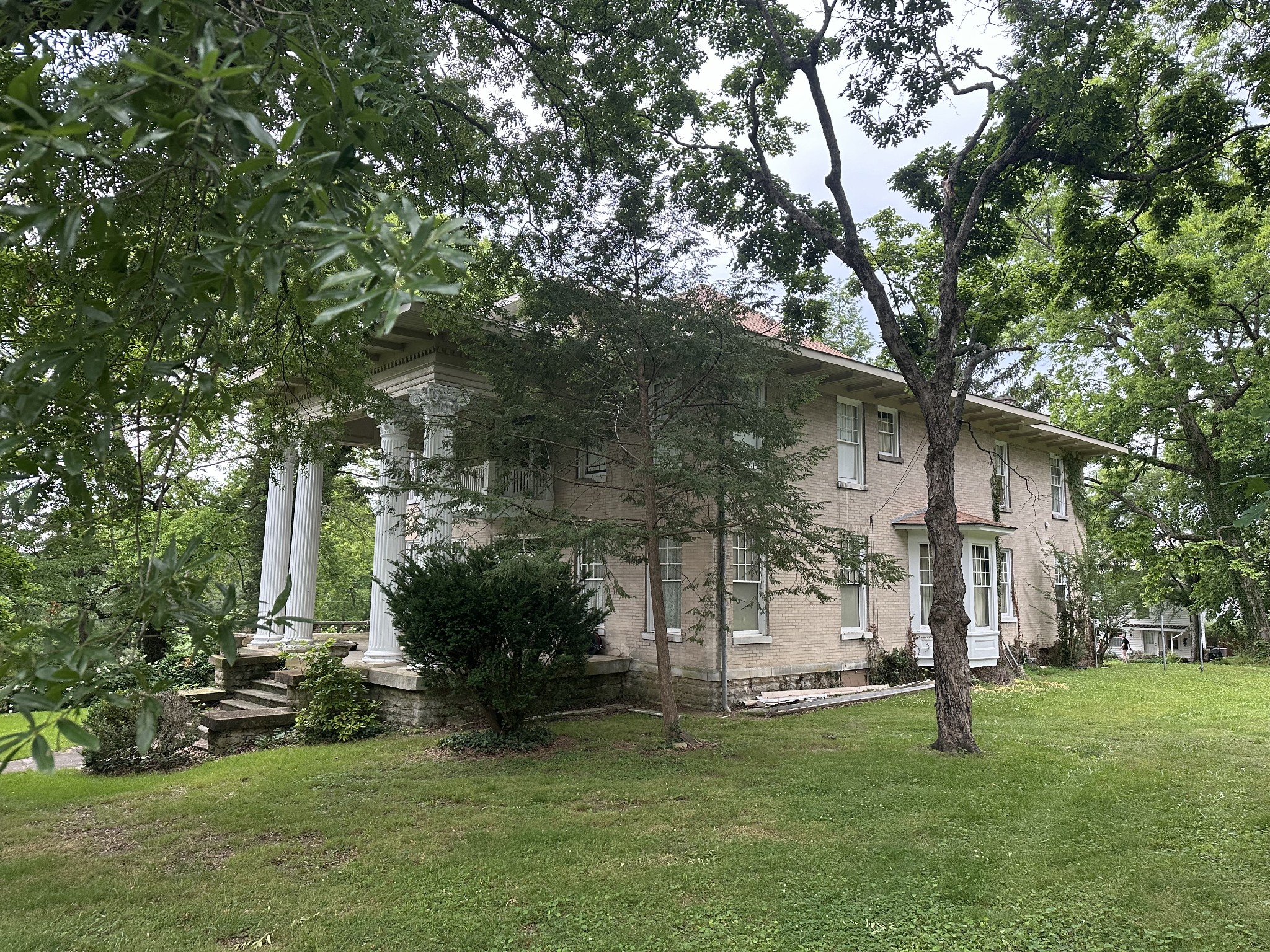 705 Washington Avenue