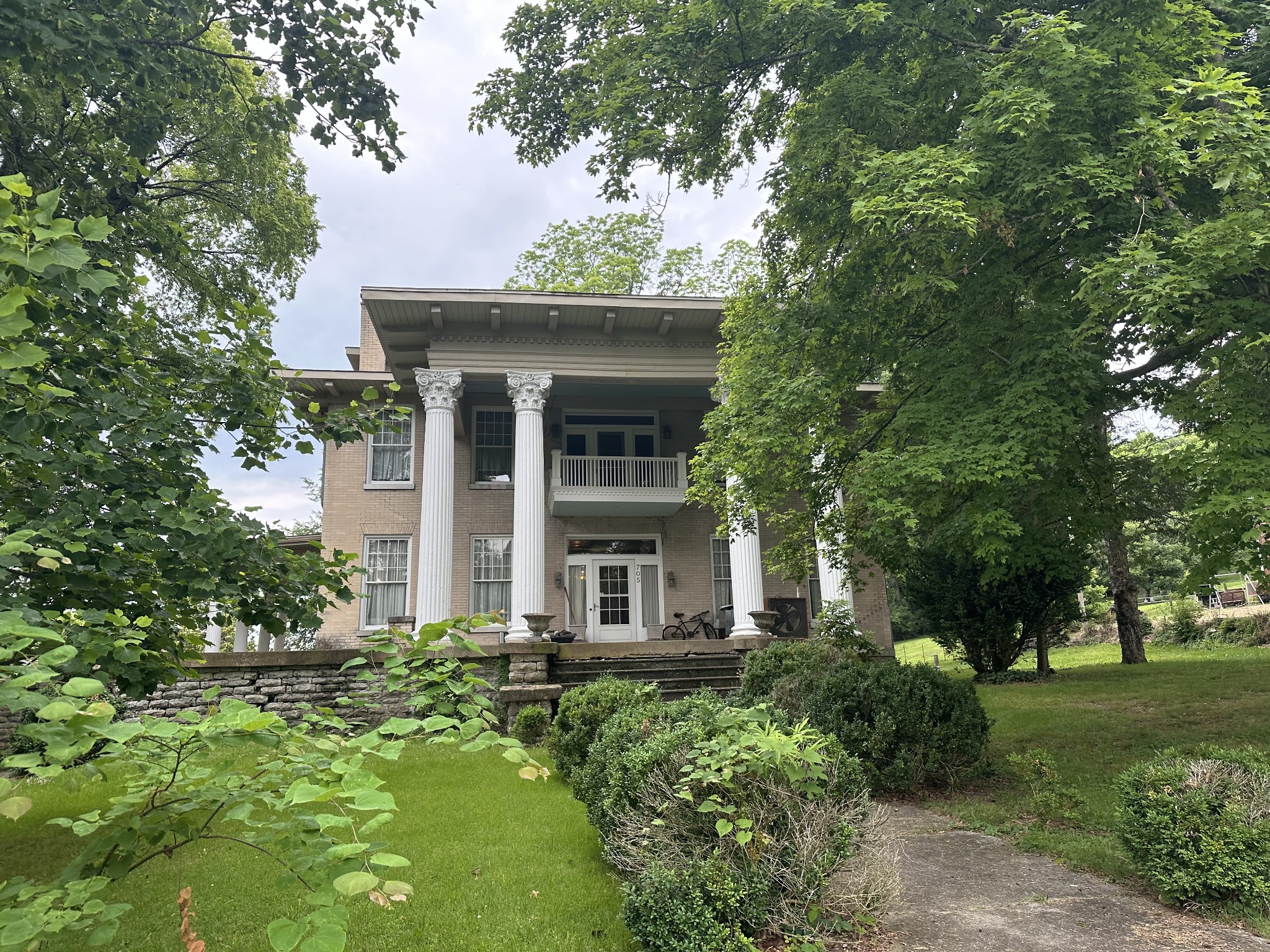 705 Washington Avenue