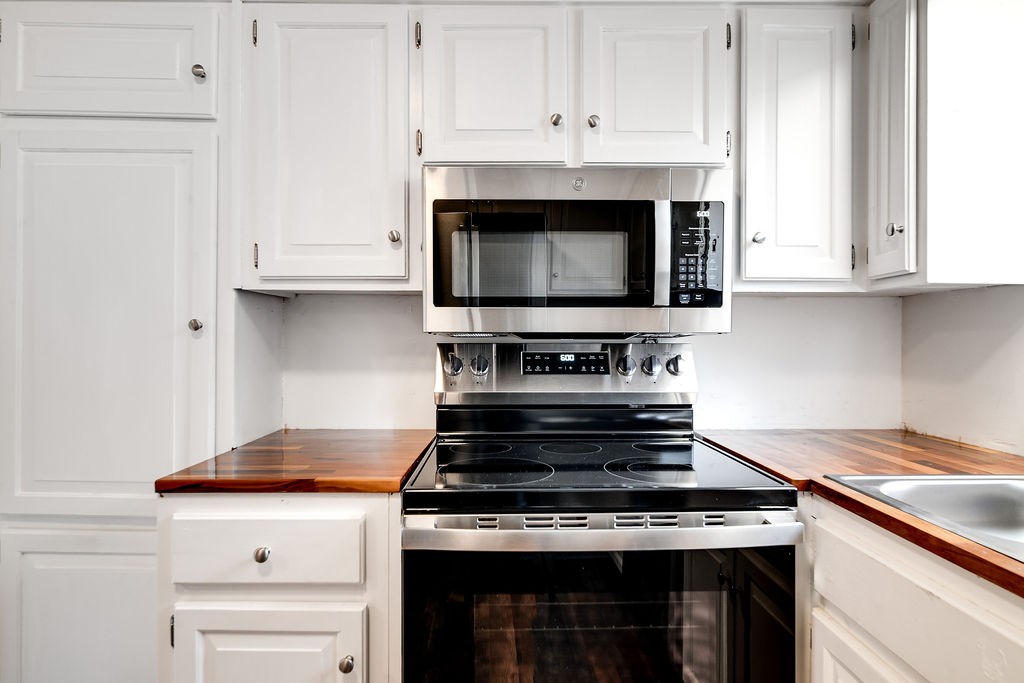 2381 Sylvia Rd