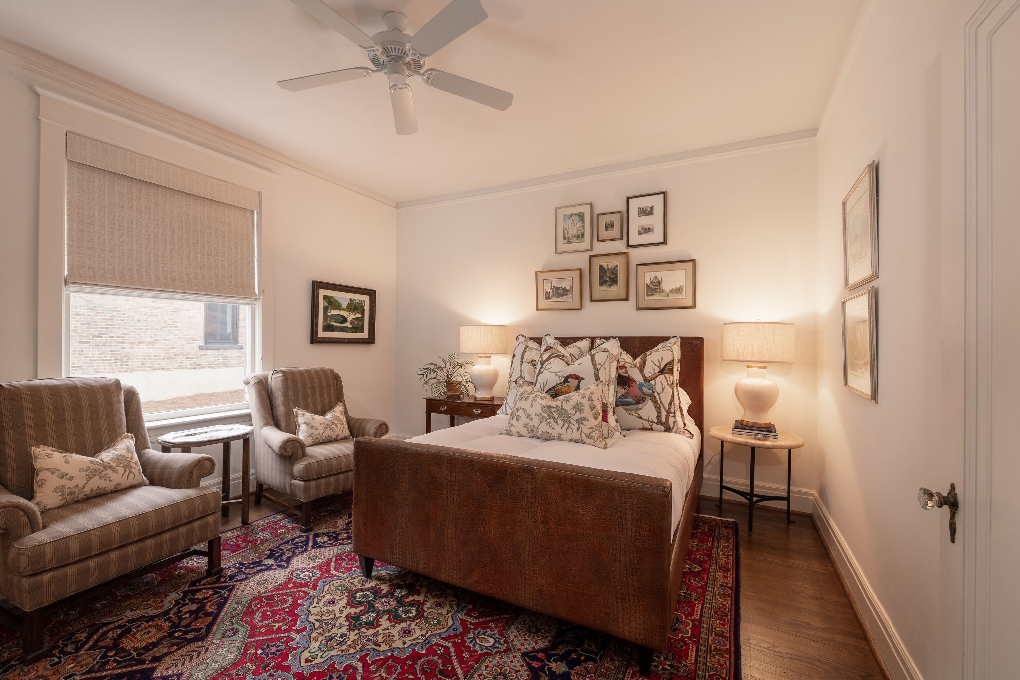 313 W 6th St