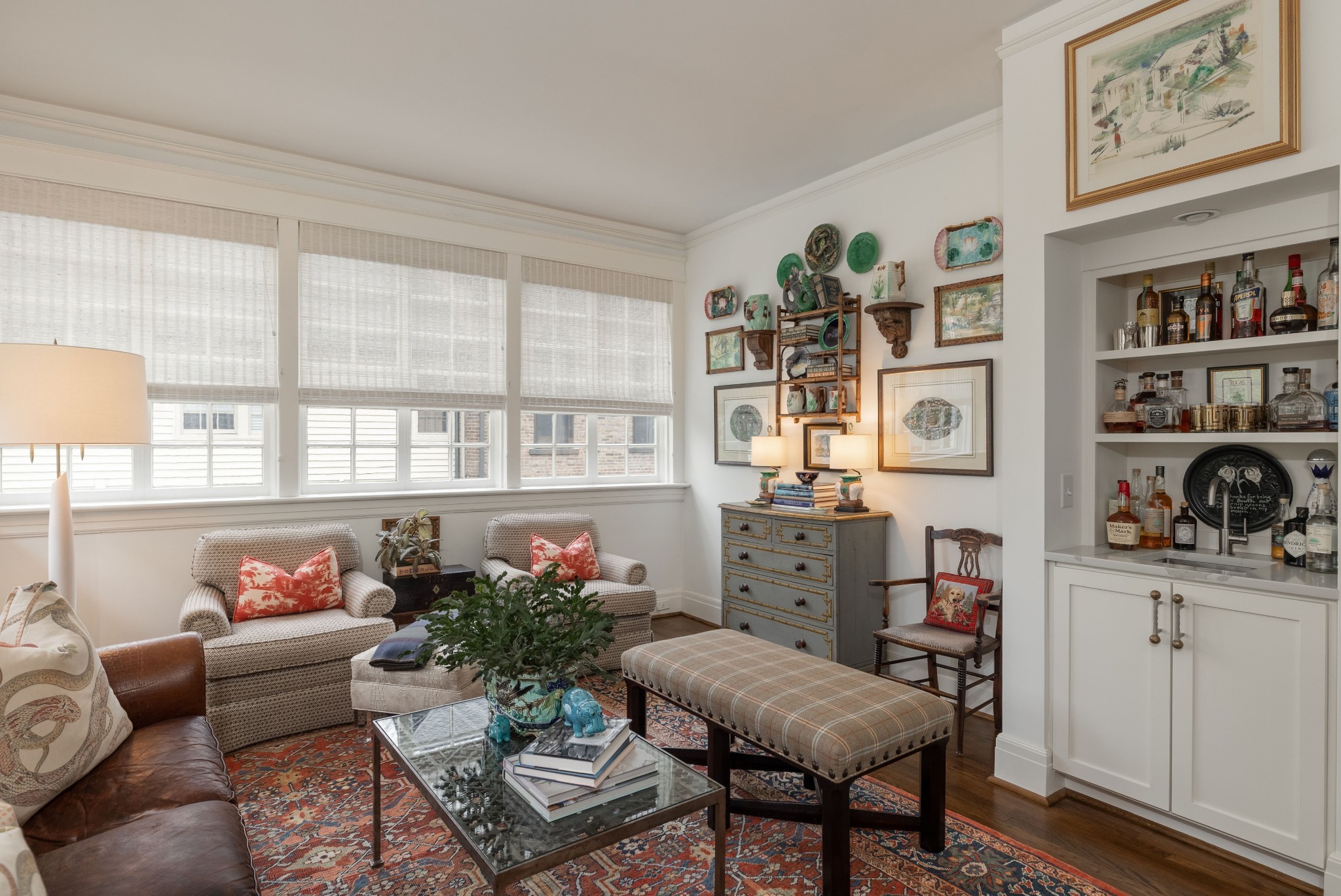 313 W 6th St