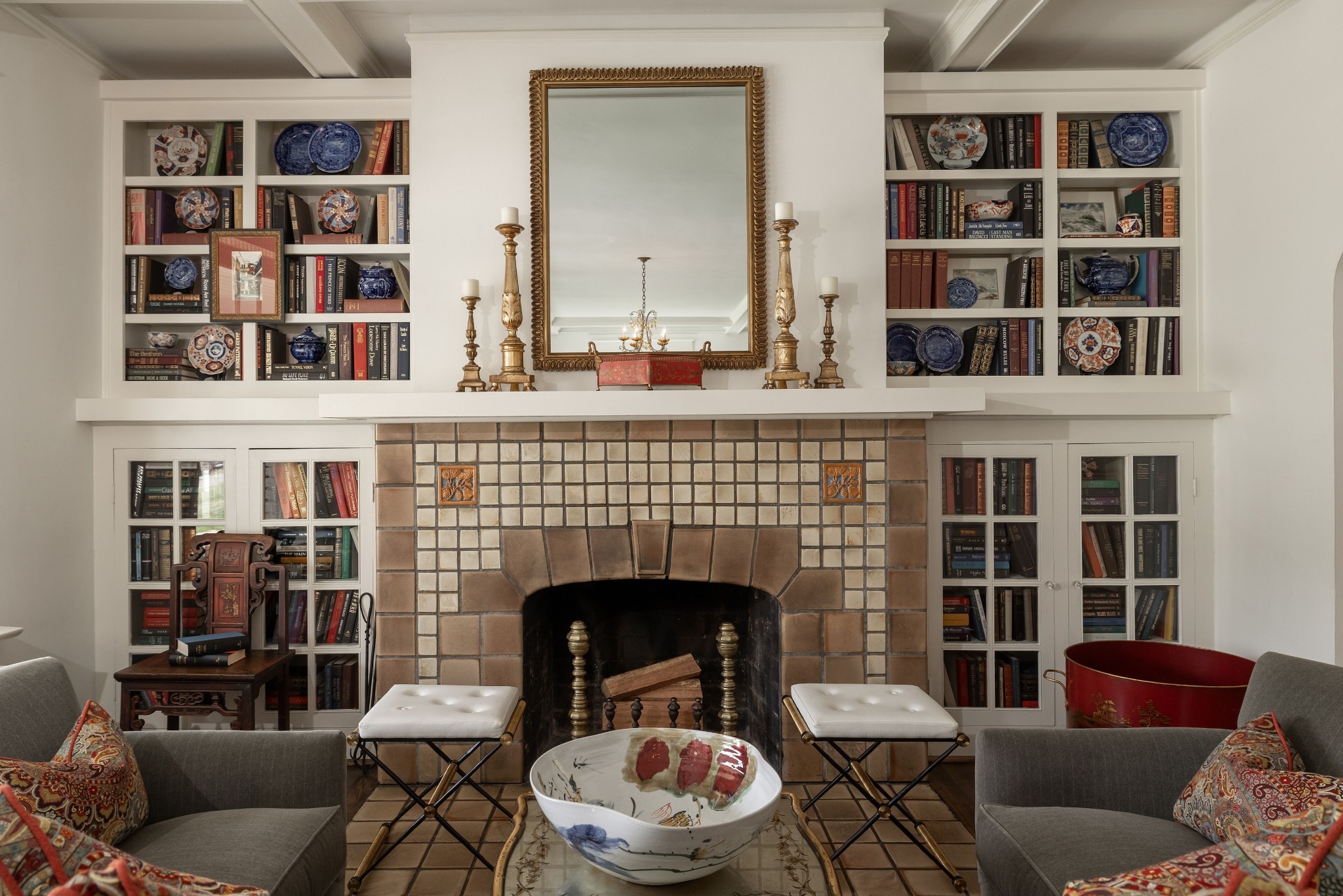 313 W 6th St