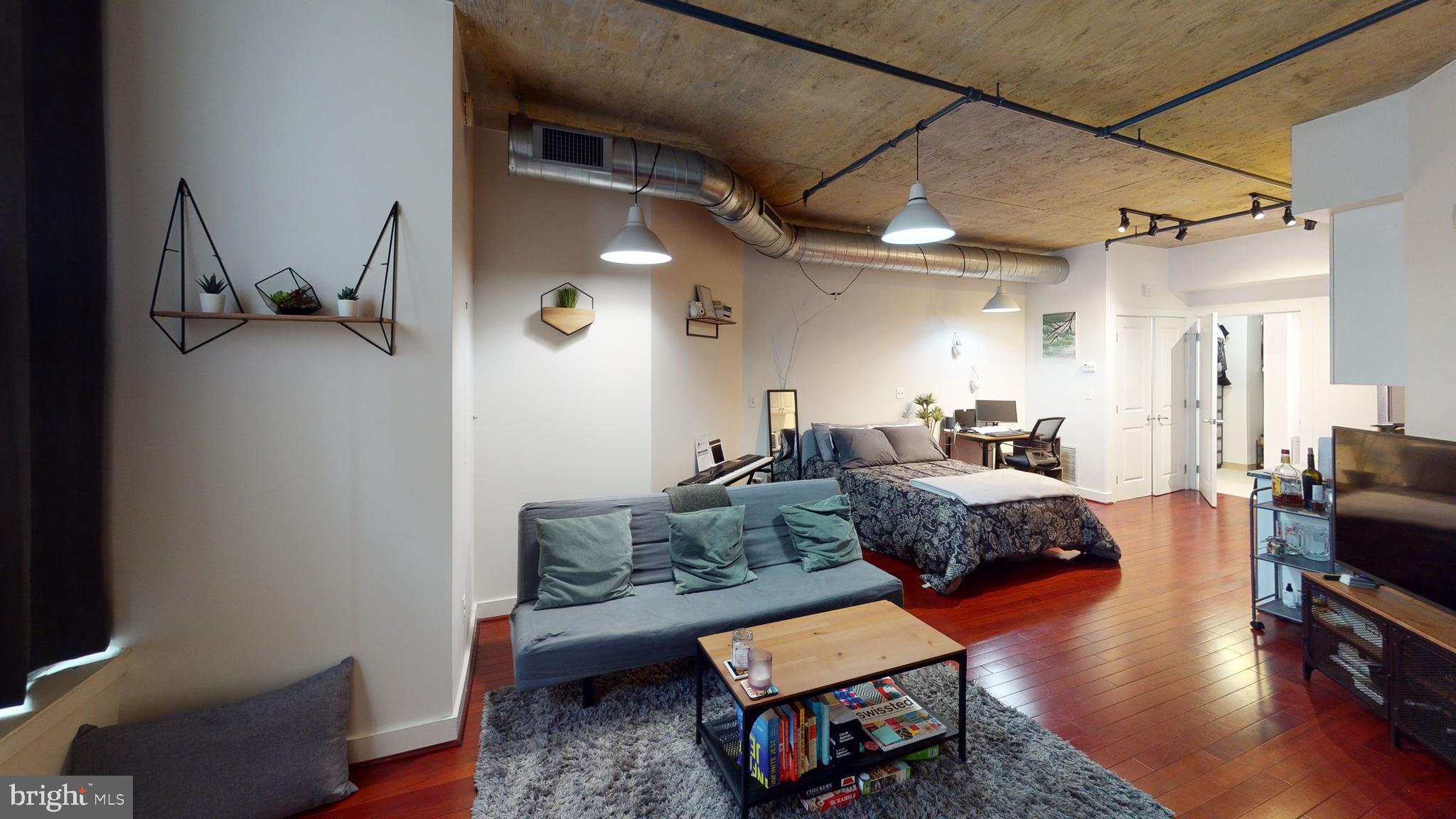 2301 CHAMPLAIN STREET NW T03