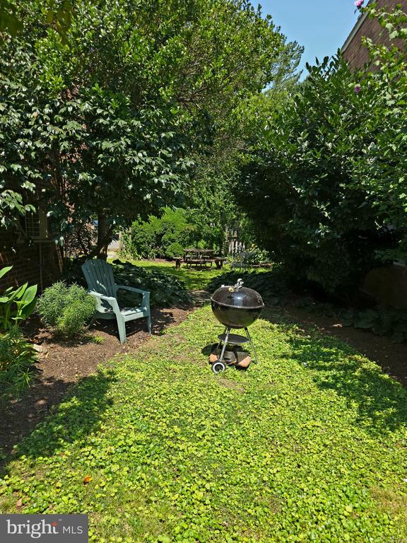 2527 Q NW Unit: 204