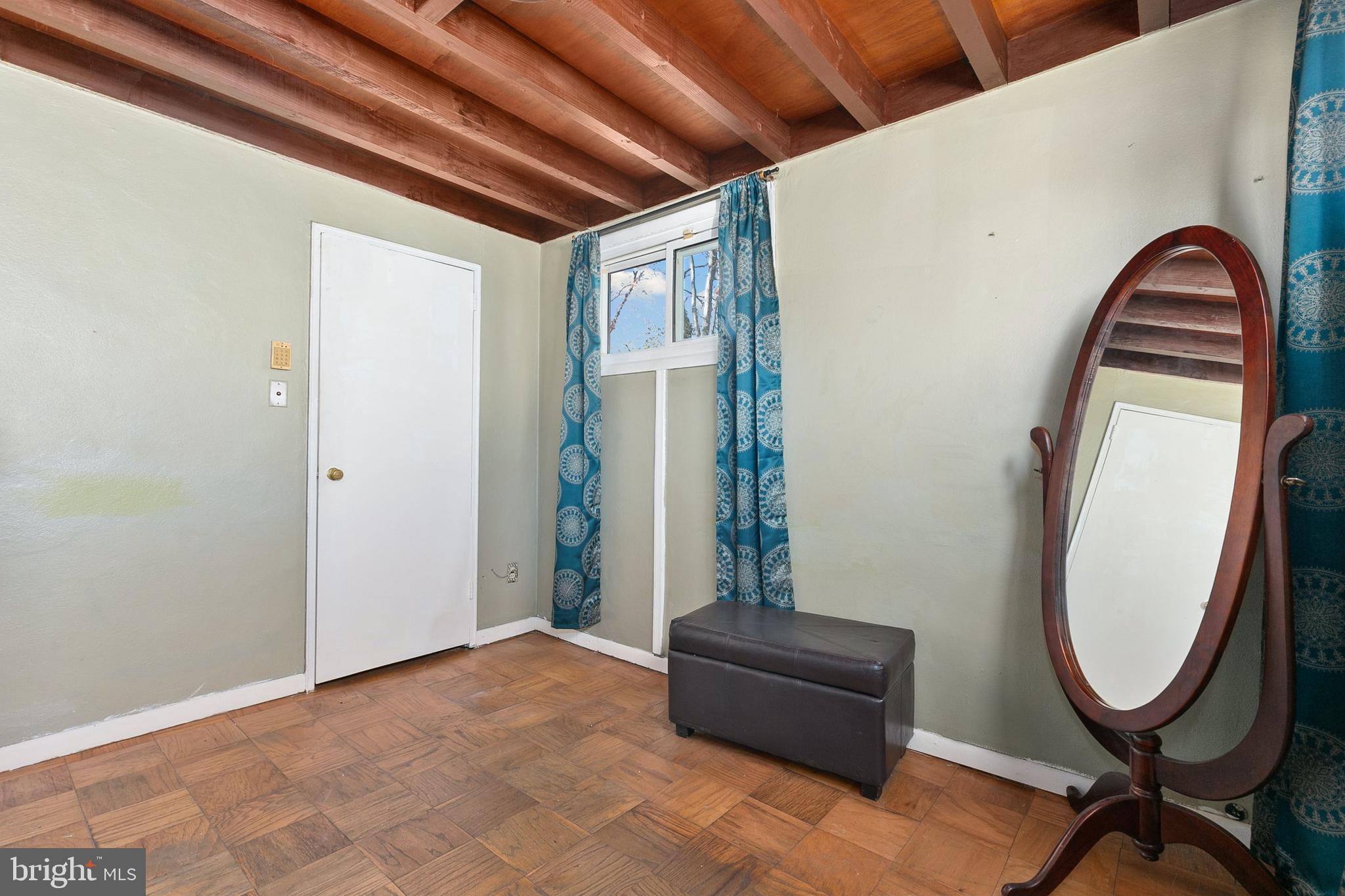 1010 SOMERSET DRIVE