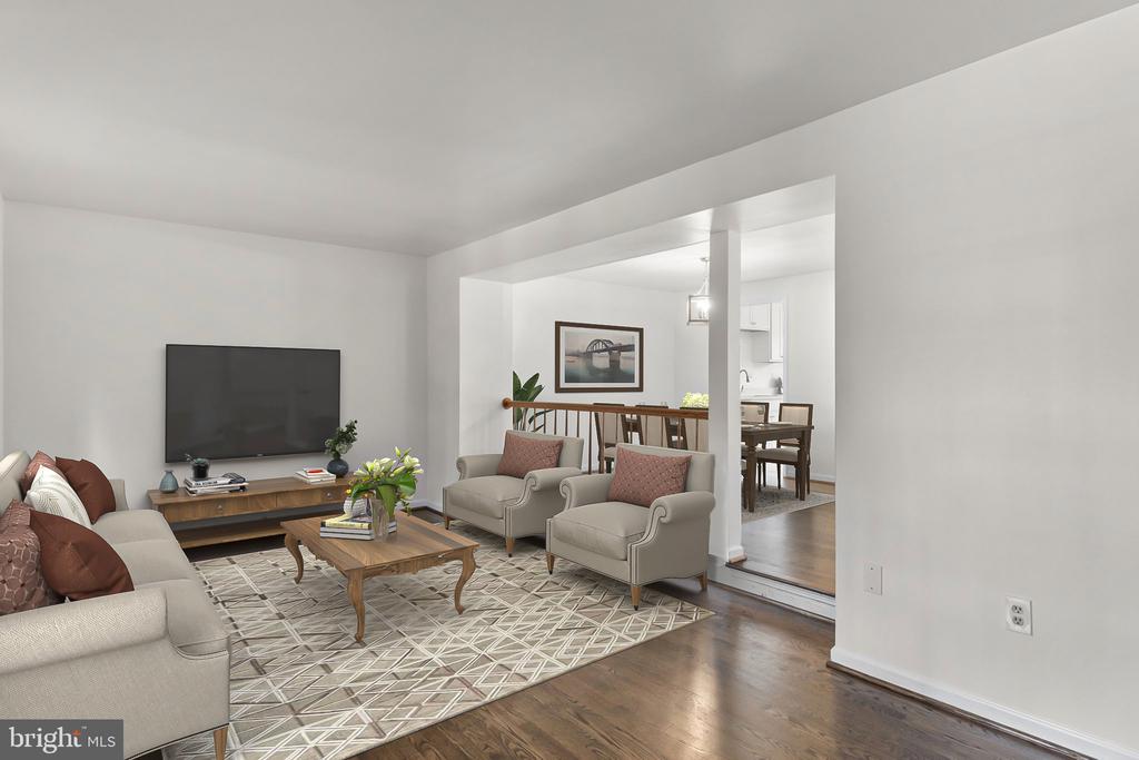 8039 HOLLOW REED COURT
