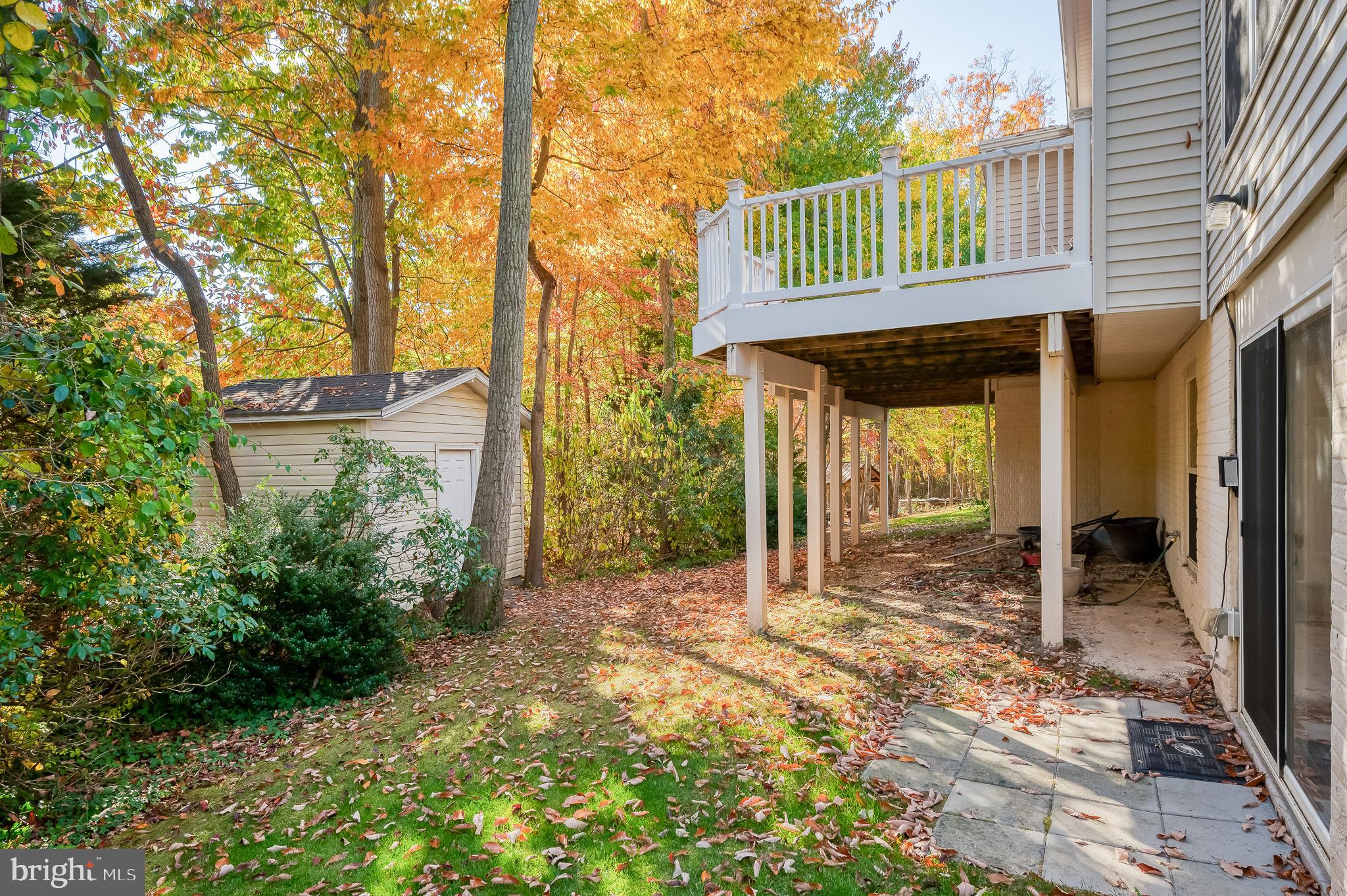1203 LEEDS COURT