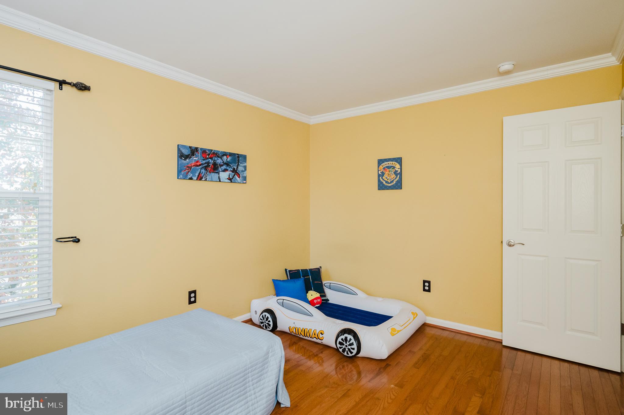 1203 LEEDS COURT