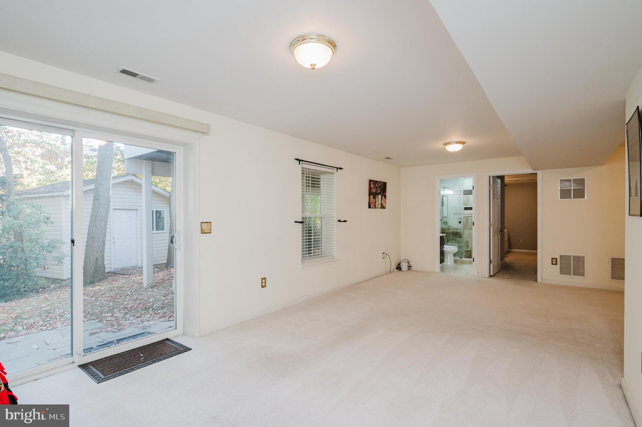 1203 LEEDS COURT