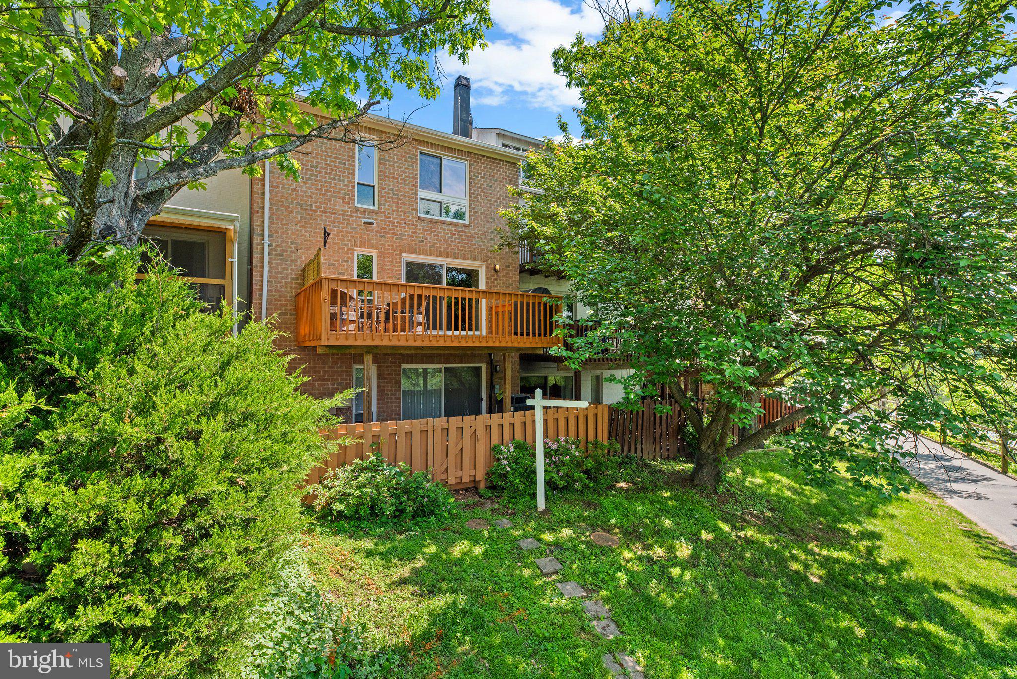 7256 DOCKSIDE LANE