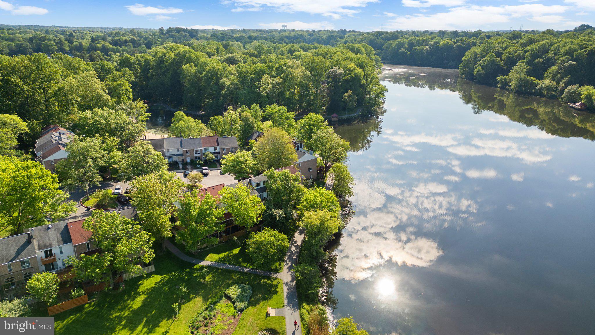7256 DOCKSIDE LANE