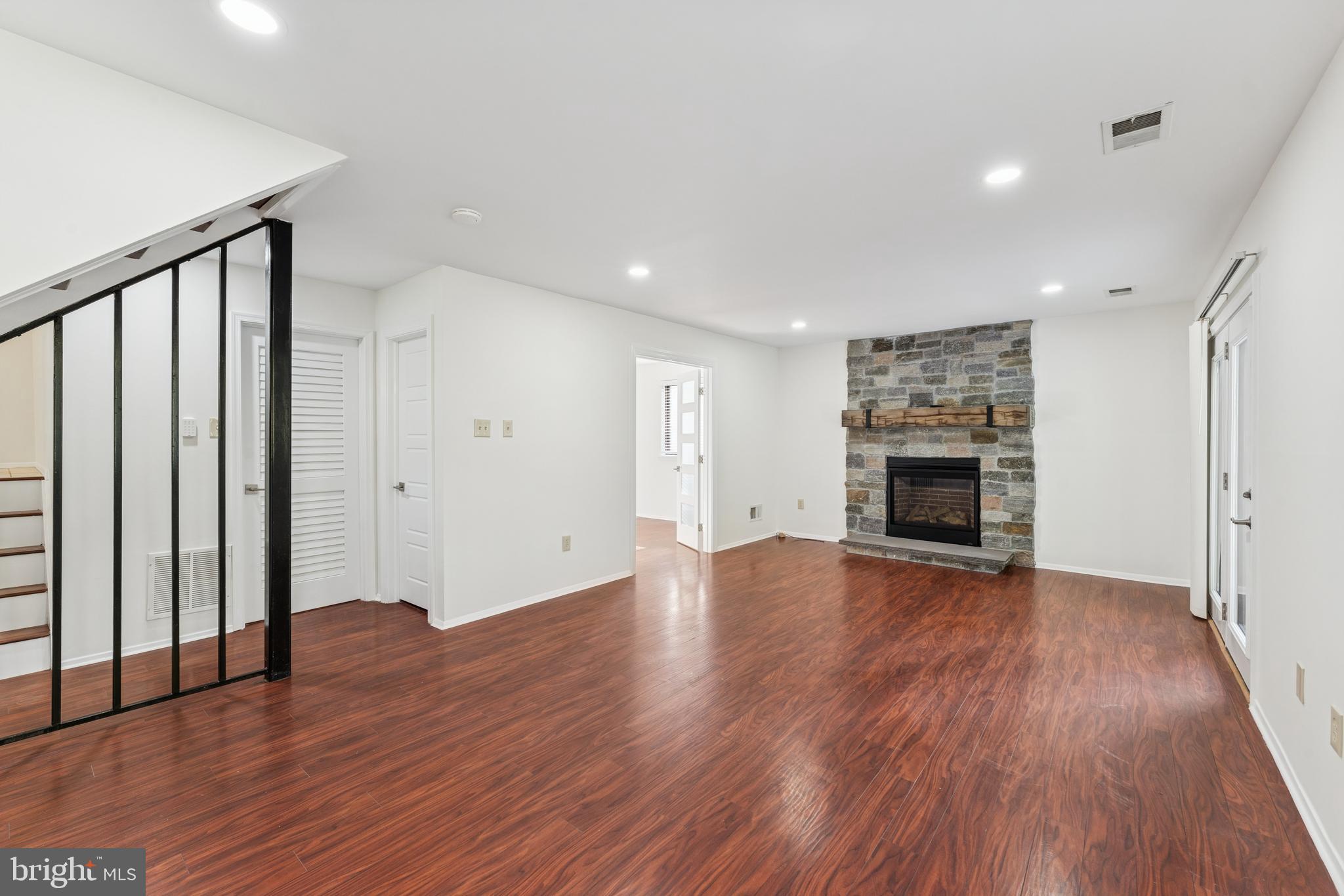 8988 SIDELONG PLACE