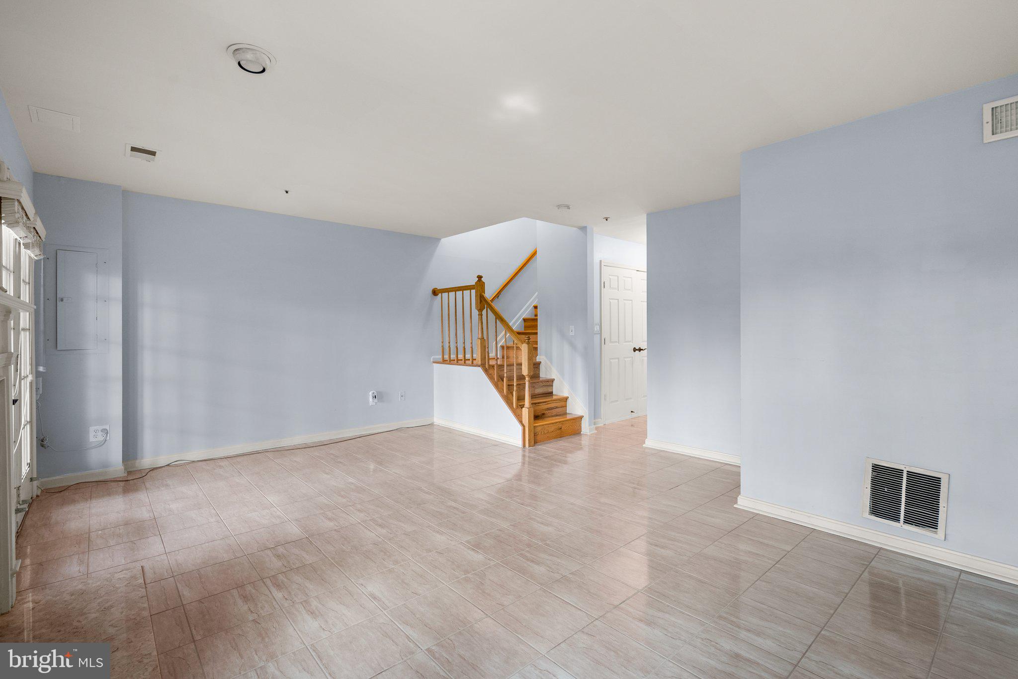 2035 WESTCHESTER DRIVE