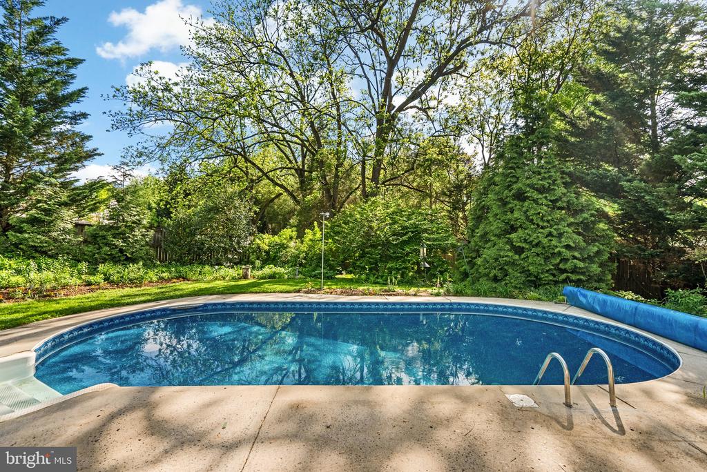 7328 CENTENNIAL ROAD