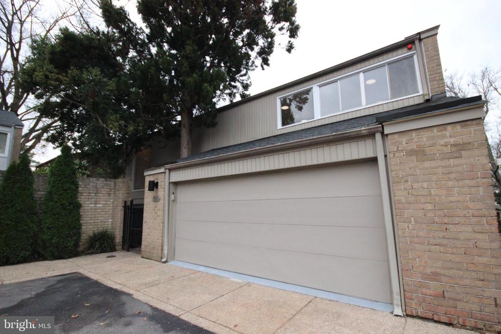 19115 ROMAN WAY