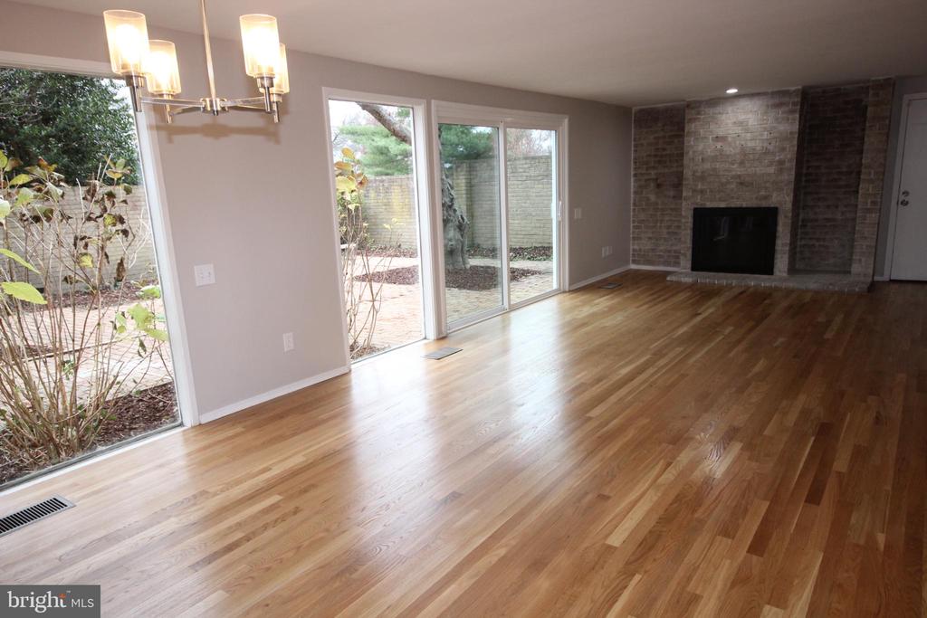 19115 ROMAN WAY