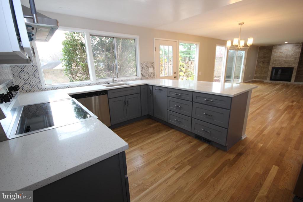 19115 ROMAN WAY